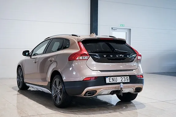 Volvo V40 Cross Country 2013 photo 4