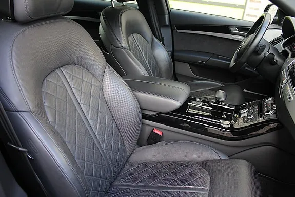 Audi A8 2016 photo 4