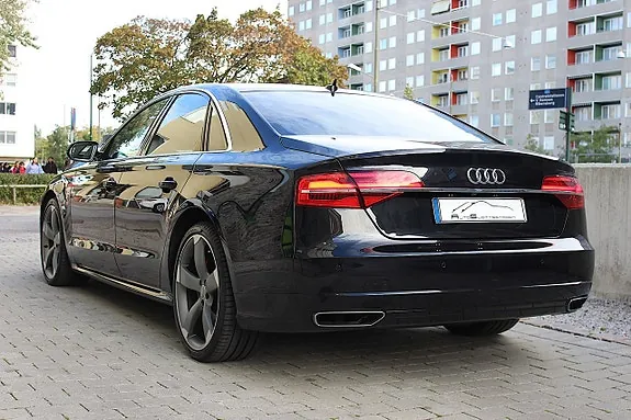 Audi A8 2016 photo 3