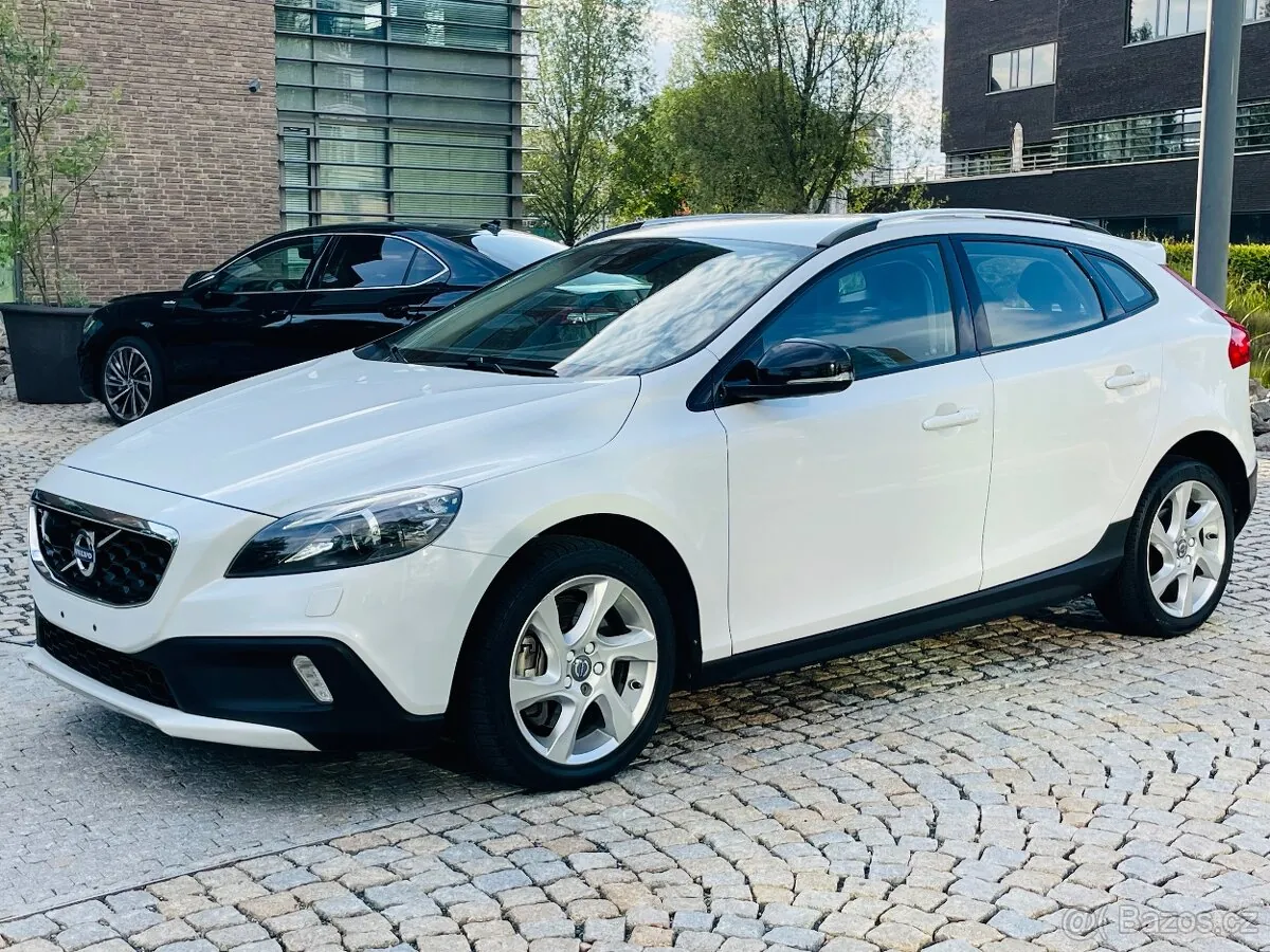 Volvo V40 2015 photo 2