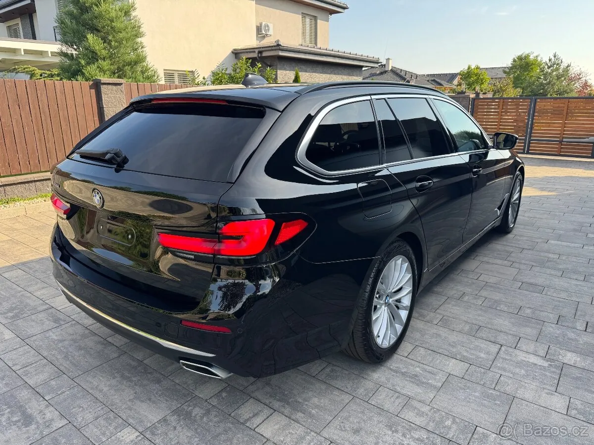 BMW 5 2023 photo 4