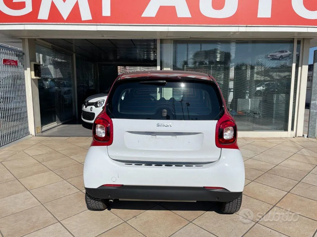 Smart Fortwo 2017 photo 4