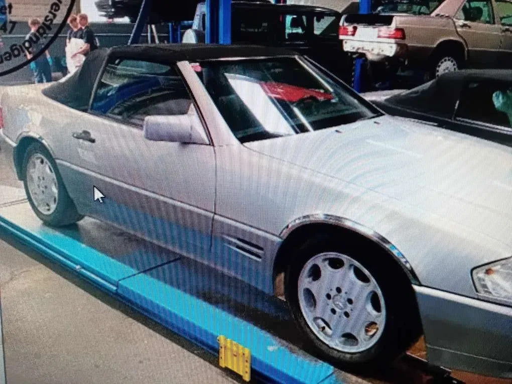Mercedes-Benz Sl-Class 1992 photo 2
