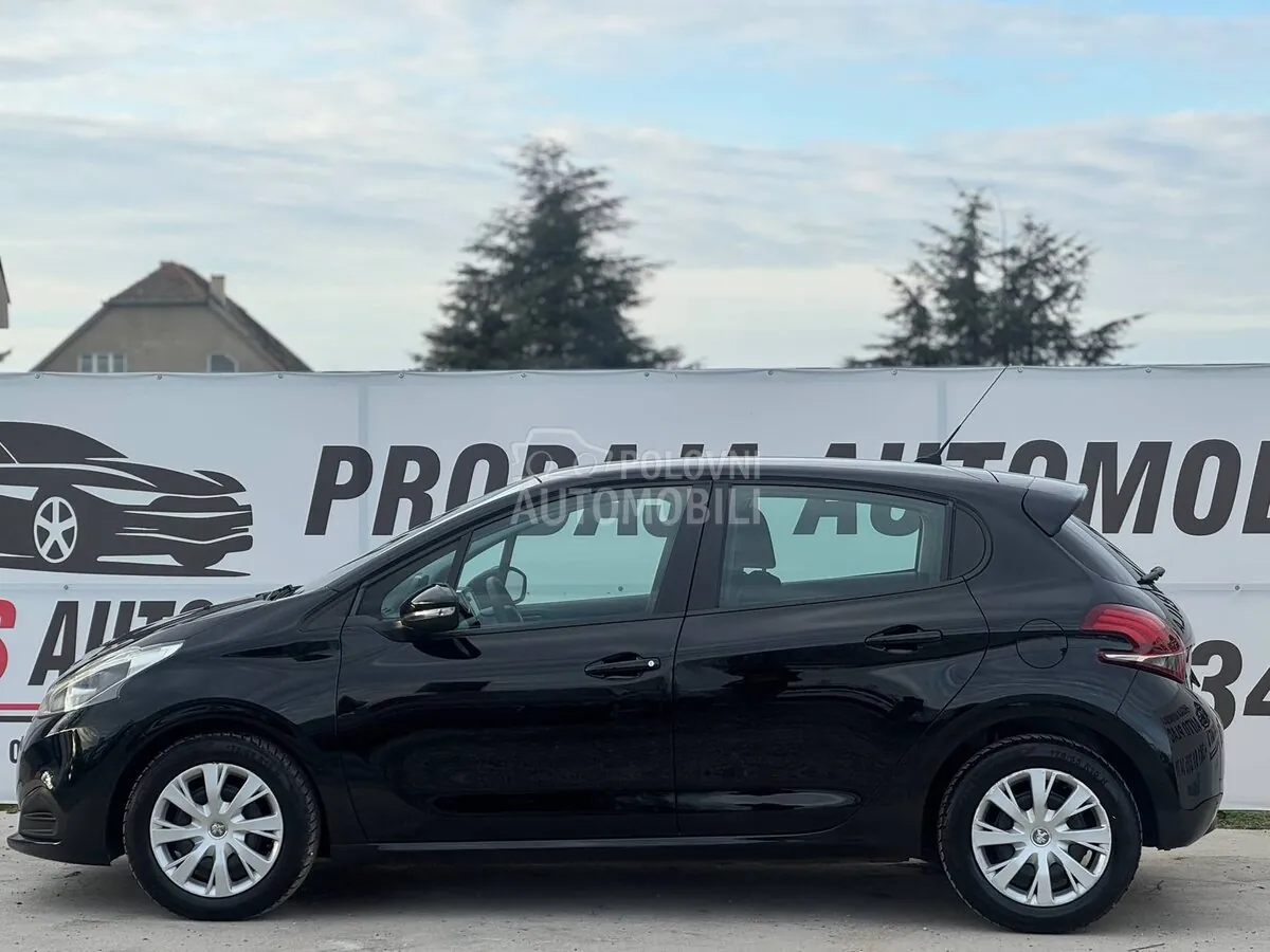 Peugeot 208 2015 photo 3