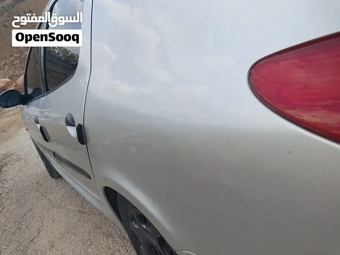 Peugeot 206 2009 photo 2