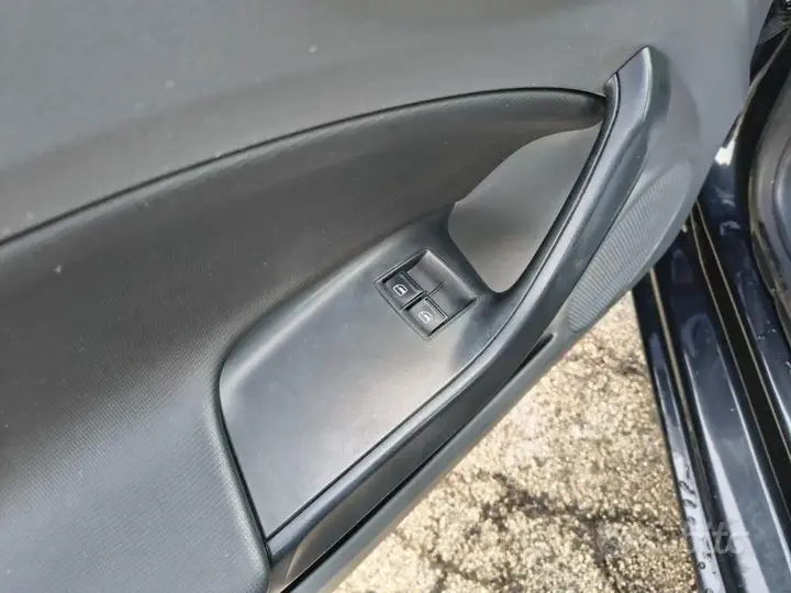 Seat Ibiza 2011 photo 5