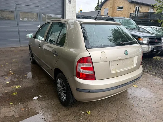 Skoda Fabia 2005 photo 3