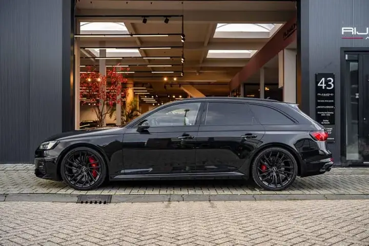 Audi A4 2021 photo 3
