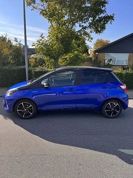 Toyota Yaris 2017 photo 3