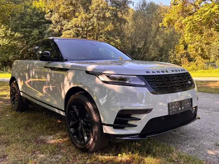 Land Rover Range Rover Velar 2023 photo 3