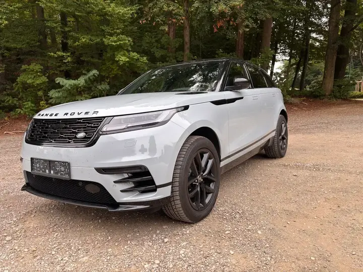 Land Rover Range Rover Velar 2023 photo 2