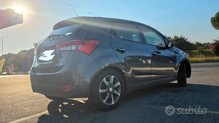 Hyundai Ix20 2017 photo 4