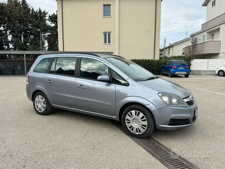 Opel Zafira 2006 photo 3