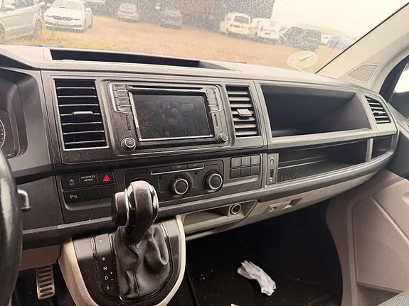Volkswagen Transporter 2018 photo 4