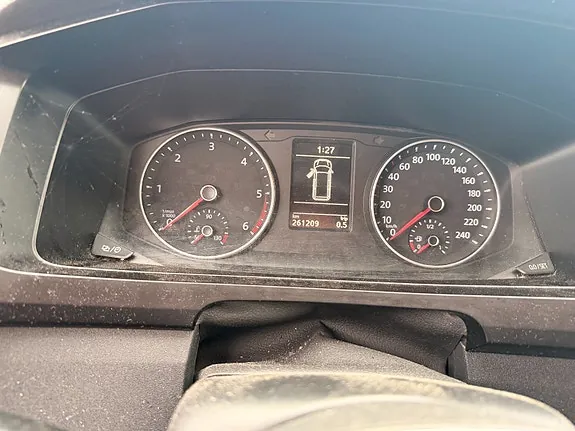 Volkswagen Transporter 2018 photo 2