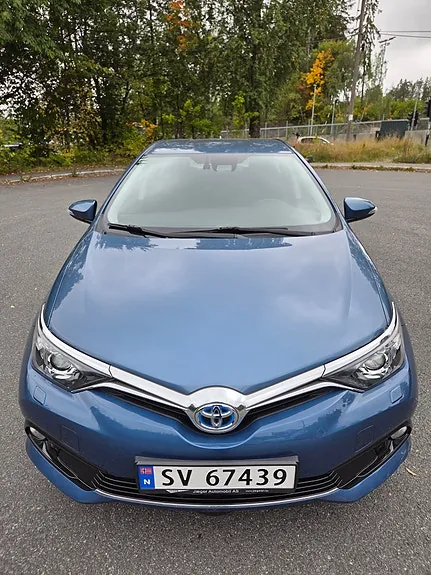 Toyota Auris 2015 photo 2