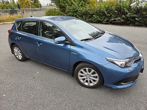Toyota Auris 2015 photo 4