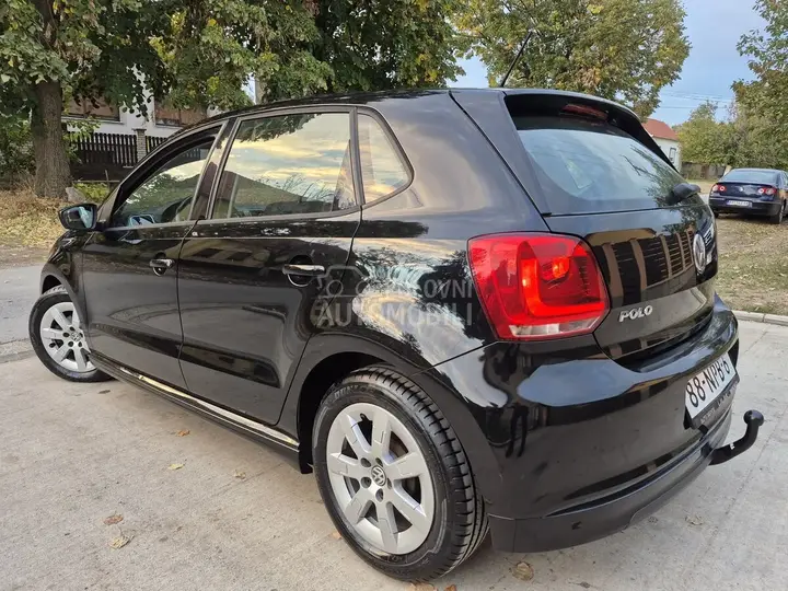 Volkswagen Polo 2010 photo 2