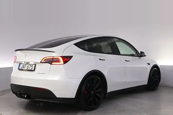 Tesla Model Y 2023 photo 5
