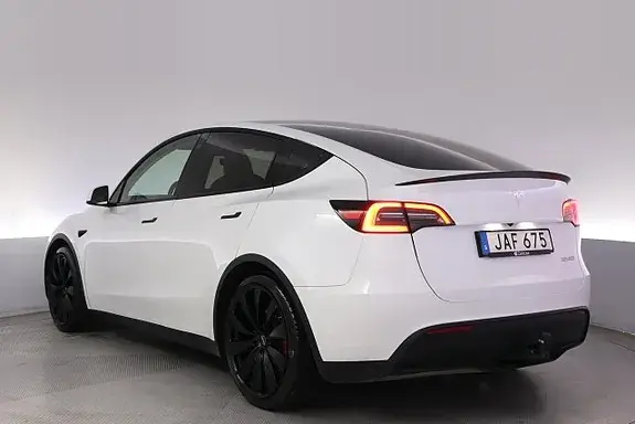 Tesla Model Y 2023 photo 4