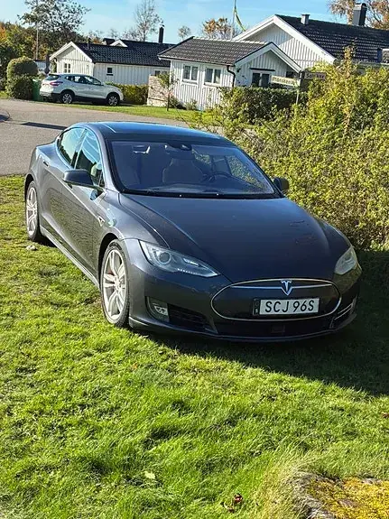 Tesla Model S 2015 photo 3