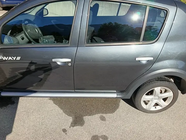Dacia Sandero Stepway 2011 photo 2