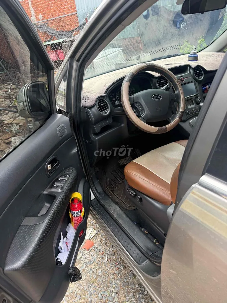 Kia Carens 2011 photo 2