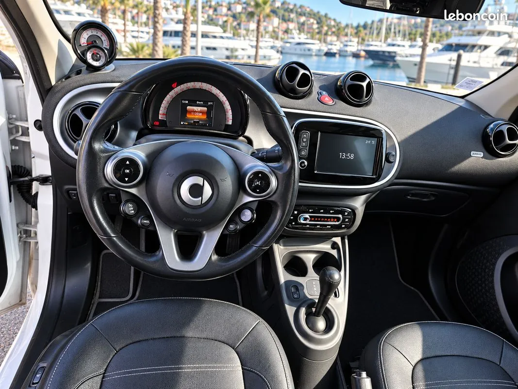 Smart Forfour 2015 photo 3