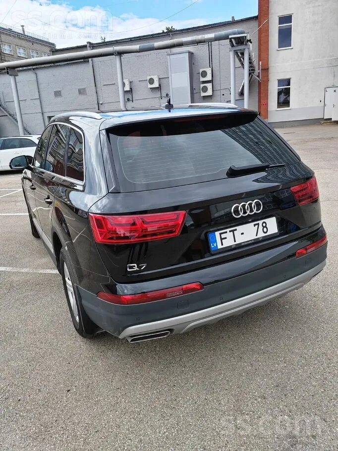 Audi Q7 2019 photo 2