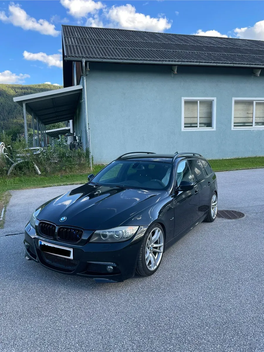 BMW 3 Series 2009 photo 2