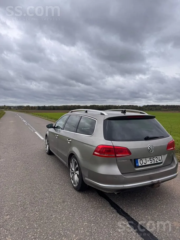 Volkswagen Passat 2012 photo 2