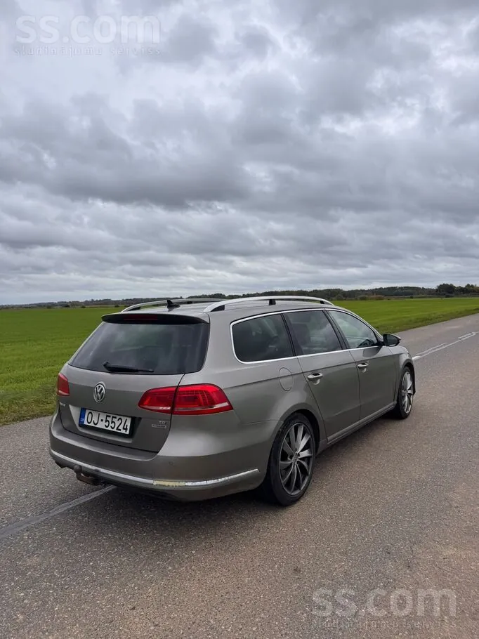 Volkswagen Passat 2012 photo 4