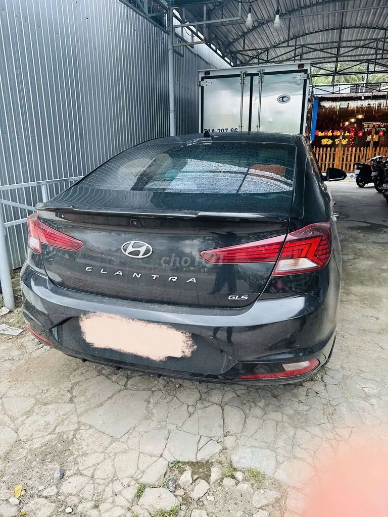 Hyundai Elantra 2019 photo 2