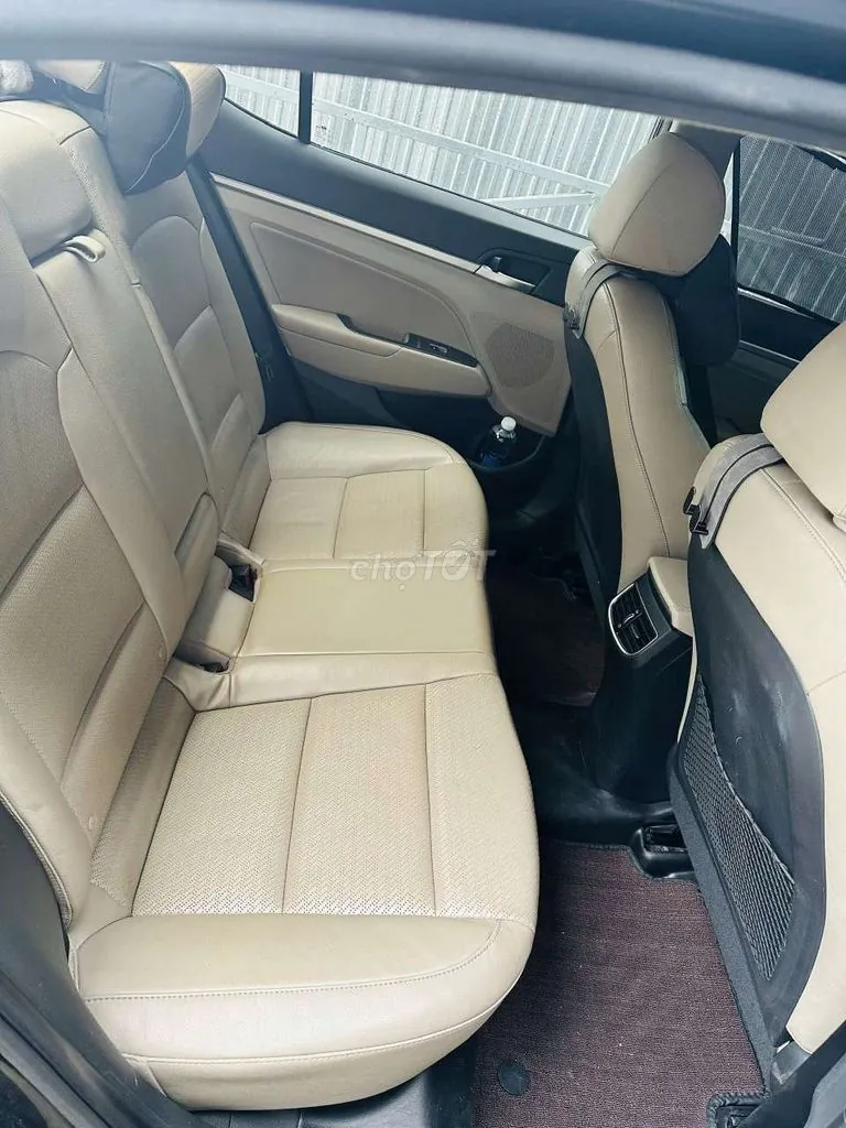 Hyundai Elantra 2019 photo 3