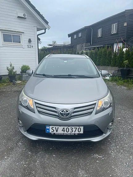 Toyota Avensis 2012 photo 5