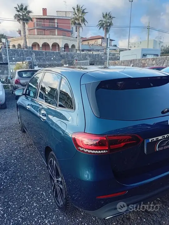 Mercedes-Benz B 180 2019 photo 4