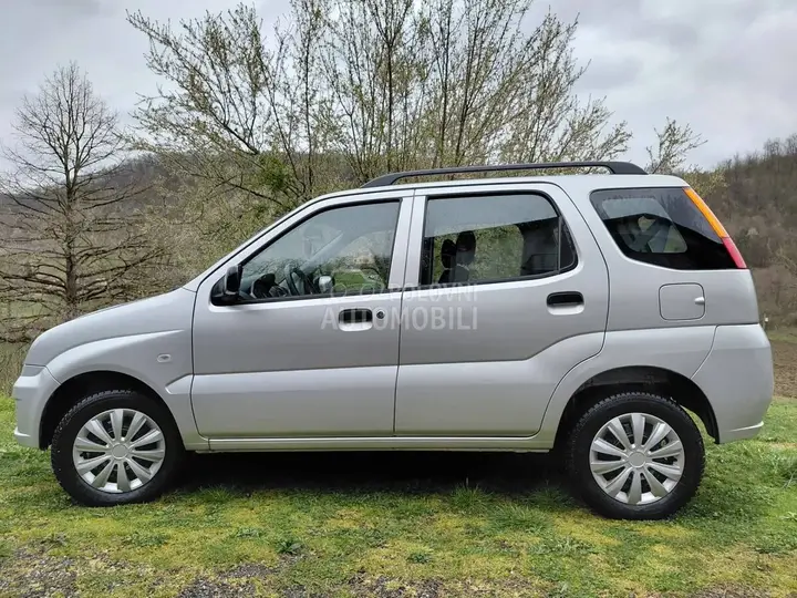 Subaru Justy 2007 photo 2