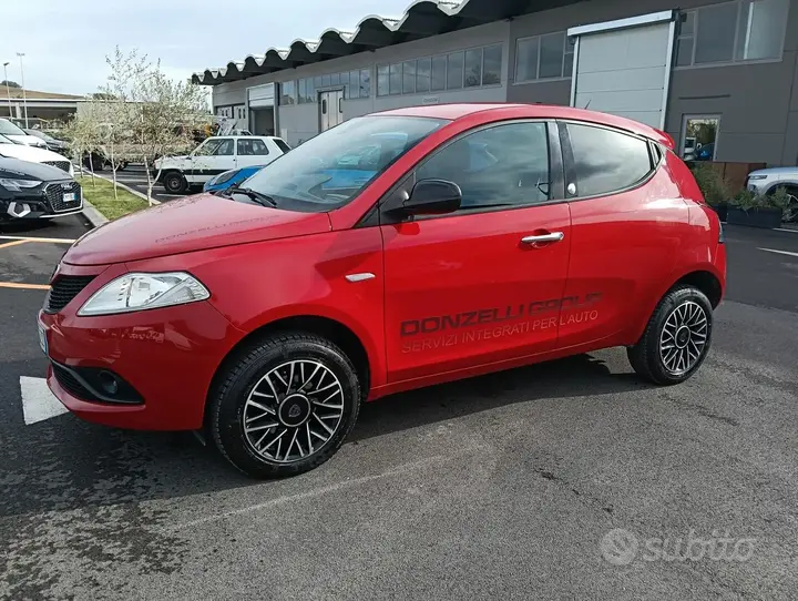 Lancia Ypsilon