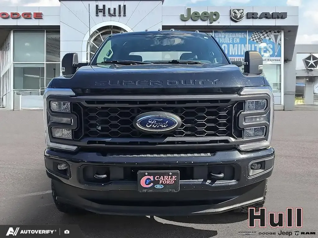 Ford F 250 2023 photo 2