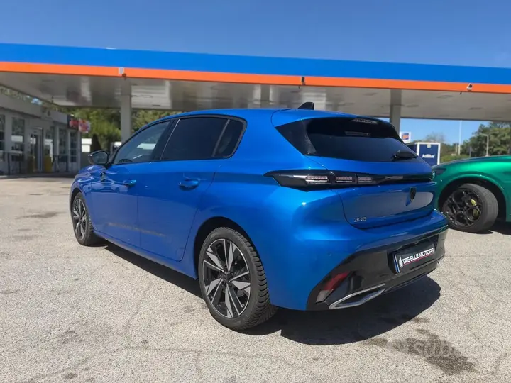 Peugeot 308 2022 photo 3