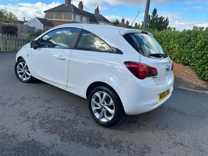 Vauxhall Corsa 2015 photo 5
