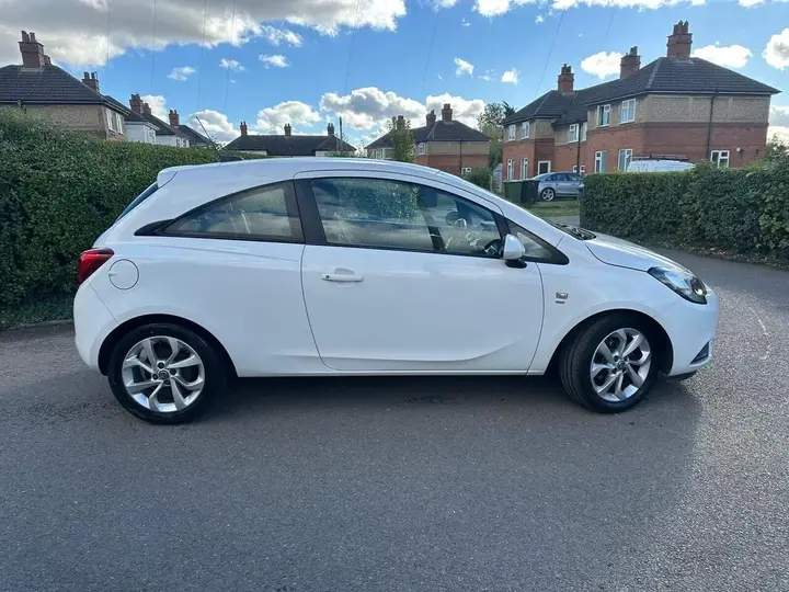 Vauxhall Corsa 2015 photo 2