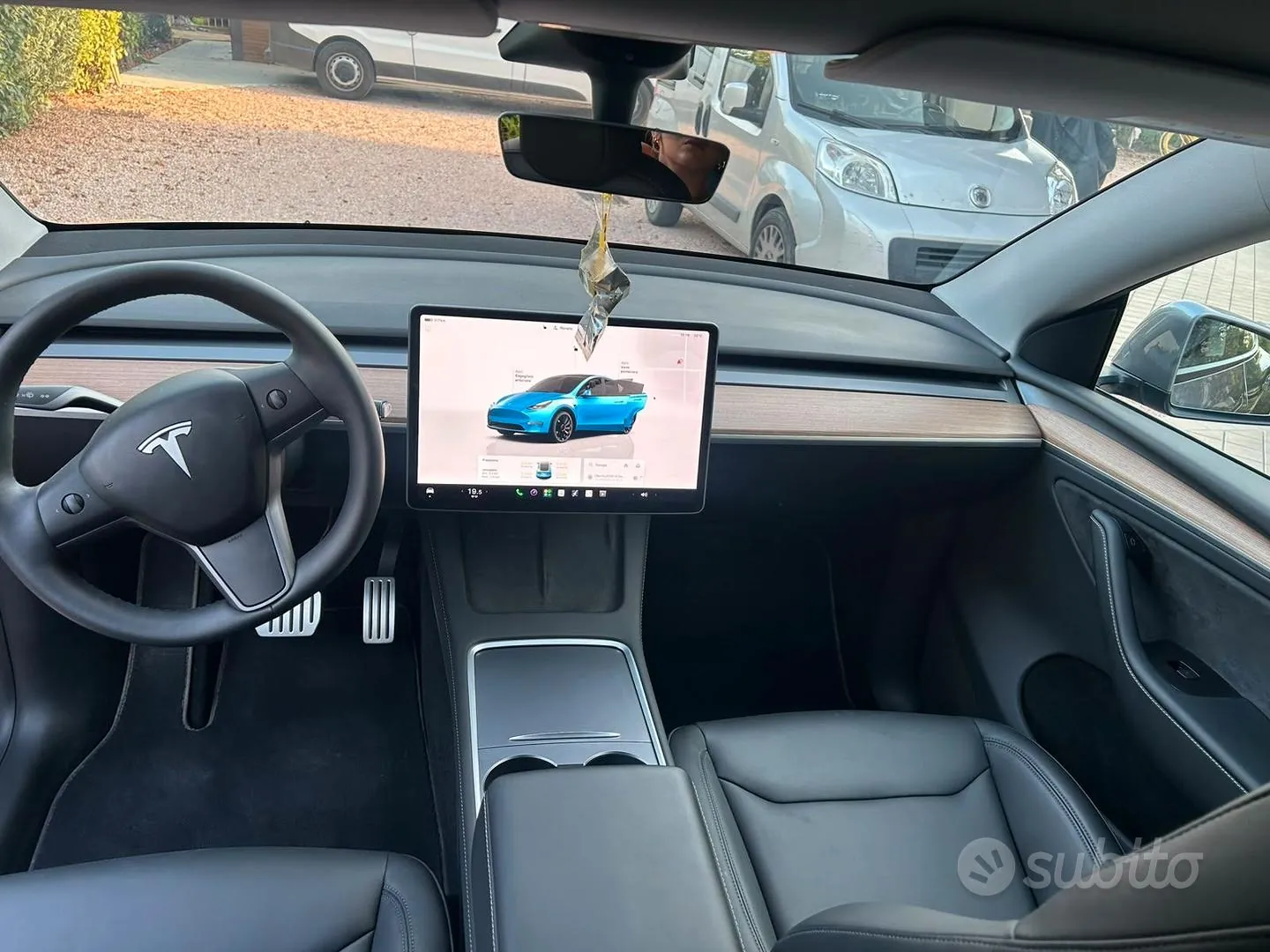 Tesla Model Y 2023 photo 4