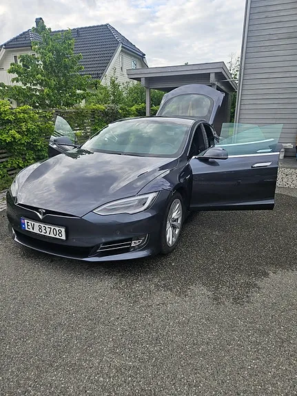 Tesla Model S 2019 photo 4