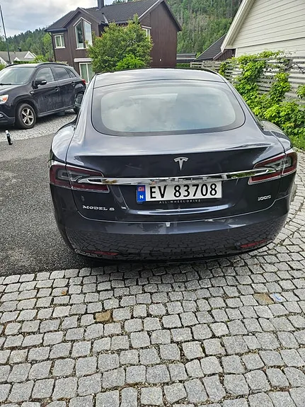 Tesla Model S 2019 photo 3