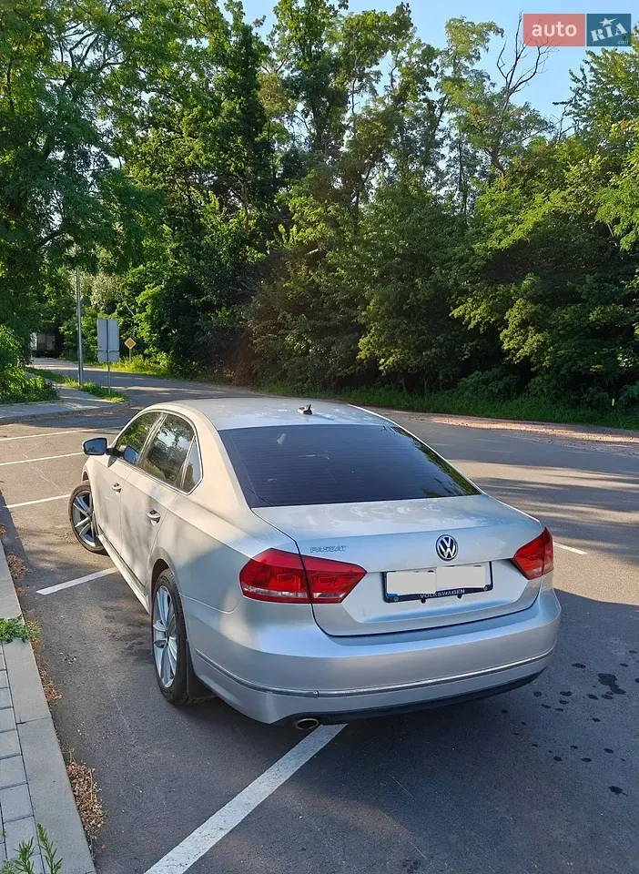 Volkswagen Passat 2013 photo 5