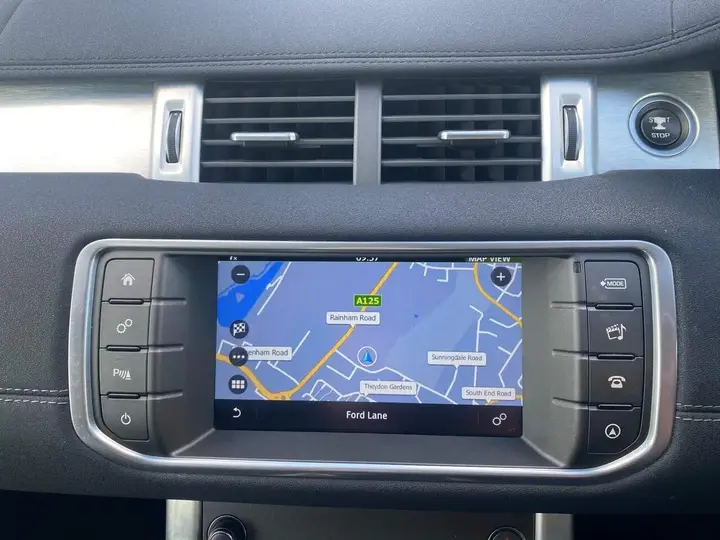 Land Rover Range Rover Evoque 2016 photo 4