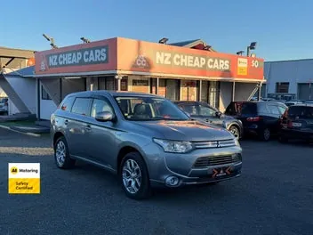 Mitsubishi Outlander 2013 photo 2