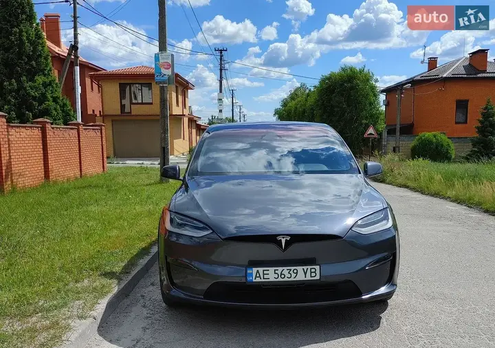 Tesla Model X 2022 photo 2