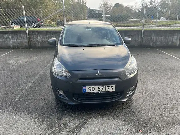 Mitsubishi Space Star I 2013 photo 2